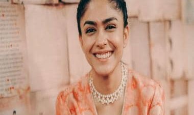 Mrunal Thakur leads an example, to host food donation drive for stray animals
