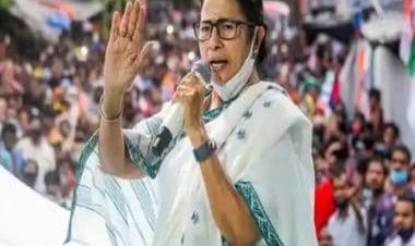 Day after blaming CPI(M) for Tata exit from Singur, Banerjee slams BJP for rising unemployment