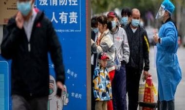 Covid outbreaks surge in China as authorities double down on disruptive, repressive curbs