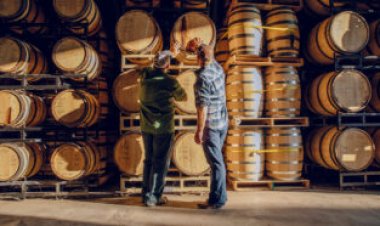 Mixing gold ions into whiskey can reveal its flavor