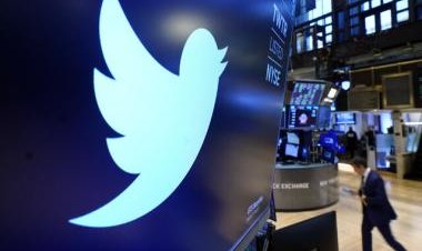 'Can't believe people are falling for this': Internet reacts after two men pretend to be laid-off Twitter employees