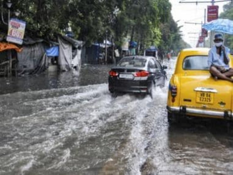 The Weather Report: Rains may ruin Durga Puja spirit in Bengal; wet week in north India likely