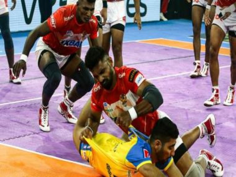 Pro Kabaddi LIVE SCORES: Haryana 12 - Bengal 13; Thalaivas draw 31 - 31 with Giants; Paltan tie 34 - 34 with Pirates