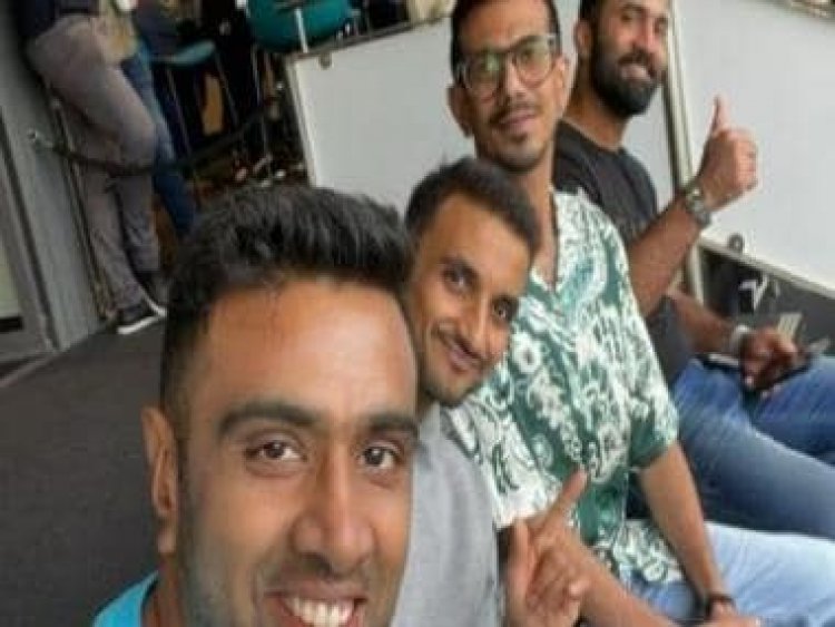 R Ashwin, Dinesh Karthik, Harshal Patel and Yuzvendra Chahal enjoy Australia-England T20I in Perth; See photo