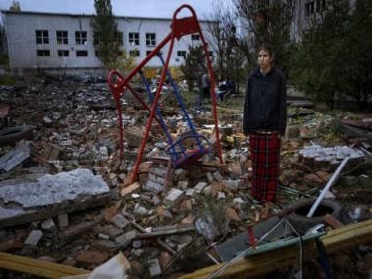 Ukraine war: Russian defence minister discusses 'uncontrolled escalation' in rare calls with US, UK counterparts