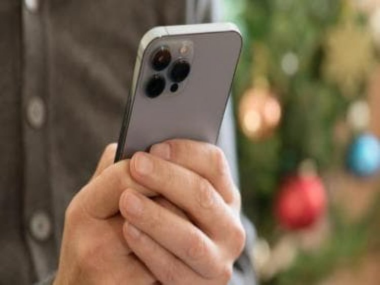 Black marketers, and private sellers are minting money owing to shortage of iPhone 14 Pro series