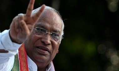 Kharge’s dealing with G23 members will reflect his true standing in Congress — and among Gandhis