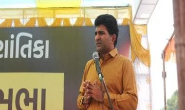 Isudan Gadhvi is AAP's chief ministerial candidate for Gujarat polls 2022