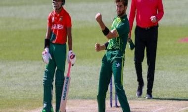 T20 World Cup: Unpredictable Pakistan beat Bangladesh to qualify for semi-finals