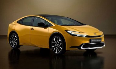 While EVs Reign, Toyota Bets Big on a Brand New Prius Hybrid