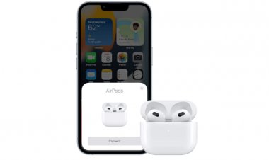 Save Nearly $30 on AirPods 3 With a Wired Case