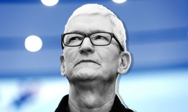 Elon Musk-Apple War Heats Up
