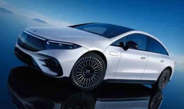 Mercedes Borrows Tesla's Least-Popular Idea