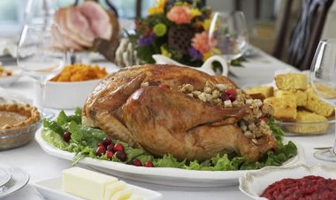 Poultry Prices Drop Just as People Have Thanksgiving Dinner