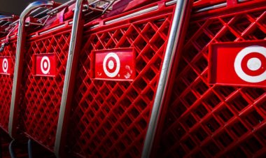 Amazon, Walmart, Target, and Costco Will Win the Holidays