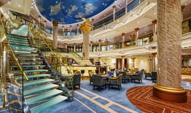 Royal Caribbean, Carnival Both Make Unpopular Dining Change