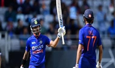 Shikhar Dhawan does not get accolades he deserves with spotlight on Virat Kohli, Rohit Sharma: Ravi Shastri