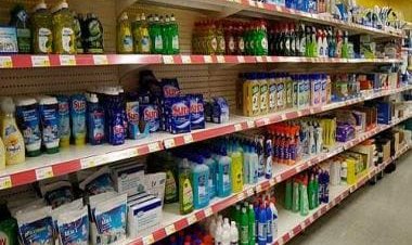 Liquor shop asks customers to send 'sad people', display board leaves internet in splits