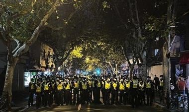 China lockdown protests pause under heavy policing