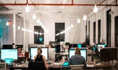 100 UK firms switch to four-day working week: How the new policy is useful to attract employees