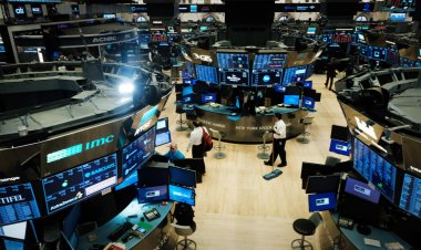 Stocks Nudge Higher, Powell, Bankman-Fried, Biogen, HPE in Focus -Five Things To Know