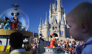 Despite DeSantis, Florida Legislator Makes Nice With Disney, Iger