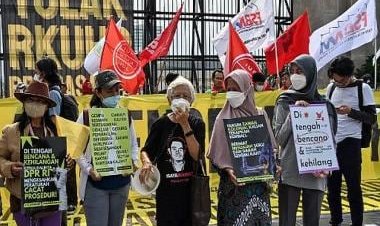 It's not just about sex outside marriage: How Indonesia's new criminal code threatens press and religious freedom