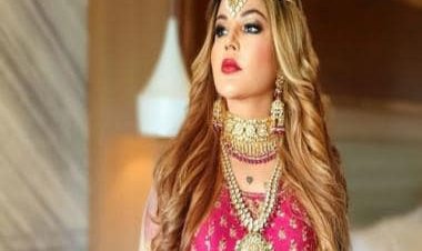 Bigg Boss Marathi 4: Challenger Rakhi Sawant flirts with Akshay Jawade