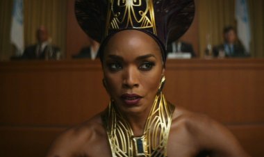 How Marvel Made Staying After the End Credits a Must