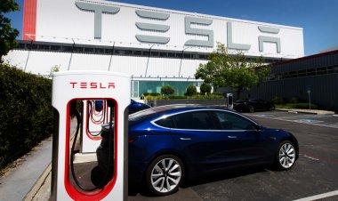 Elon Musk Is Unfazed By Tesla's Decline