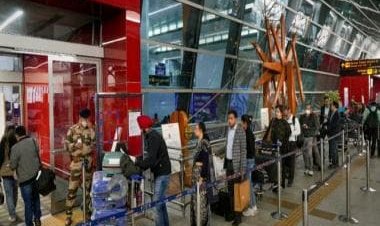 It's responsibility of airport operator to provide conducive environment for passengers to travel: Scindia