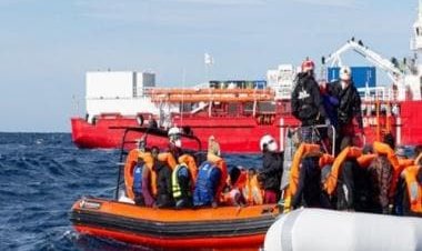 French services rescue 166 migrants trapped in freezing European waters