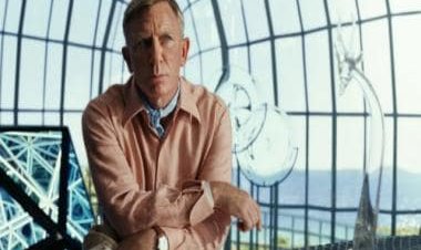 Glass Onion: A Knives Out Mystery review — Daniel Craig delivers edgy performance in Rian Johnson's intriguing whodunit