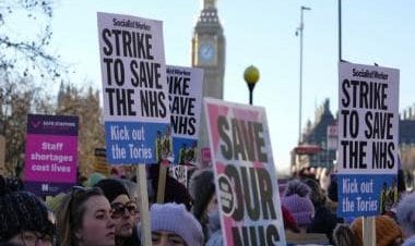 It is absolutely the Government's fault if patients die during nationwide strikes, says UK ambulance union boss