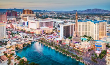 Las Vegas Strip Gets a Nice Christmas Present
