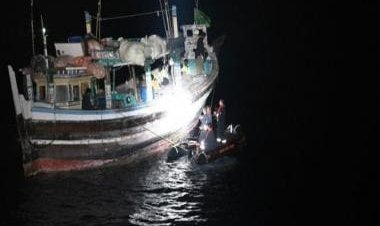 Pakistani boat with 10 onboard carrying arms, drugs seized off Gujarat Coast