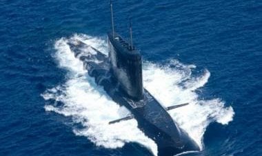 If there is war in the Indian Ocean, will Pakistan Navy submarines overpower Indian Navy?