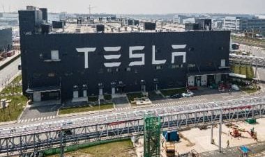 Tesla plans on running its Shanghai plant at reduced capacity in 2023, fearing an economic slowdown