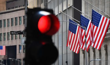 Stocks Edge Higher, Robinhood, Southwest, Tesla And Apple - Five Things To Know
