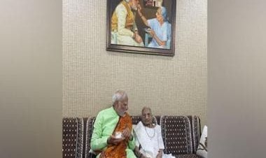 PM Modi visits mother Heeraben at Ahmedabad hospital, doctors say 'condition stable'