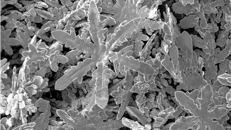 How to make tiny metal snowflakes