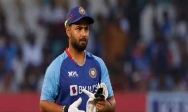 'Rishabh Pant needs sufficient rest': Indian cricketer's family concerned by flood of visitors in hospital