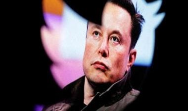 Trouble with Twitter investors: Fidelity, one of Twitter's biggest investors, slashes value of its stake by half