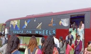 'Leaving Nothing to Chance': ISRO Chief Says Chandrayaan-3 to Attempt Safe Landing on Moon This Year