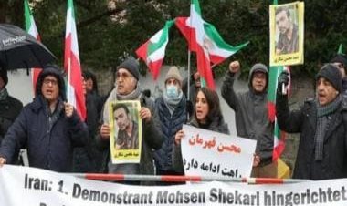 Iran: 2 protesters hanged for killing paramilitary soldier