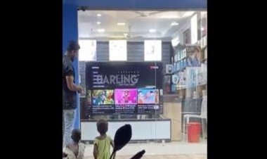 Viral: Salesperson allows homeless kids to watch their favourite cartoon, video melts hearts