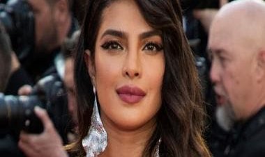 Priyanka Chopra hosts special screening for Oscars-shortlisted Chhello Show; expresses pride for Indian cinema