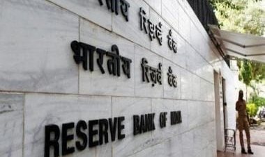 Writing on new banknotes makes them invalid? Know what RBI guidelines say