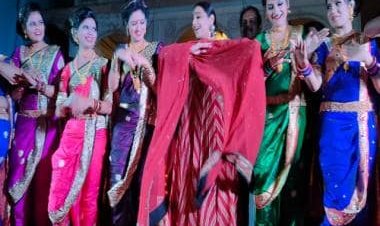 Vidya Balan performs Lavani while inaugurating veteran photographer Sudharak Olwe's art exhibition