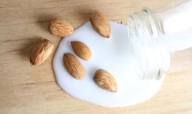 Almonds, Greek Yogurt and more: 5 healthy snacks to help you lose weight